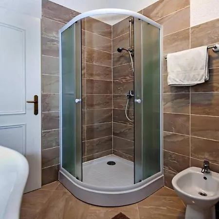 Art House Is A Cozy House With A Private Pool * Rovinjsko Selo