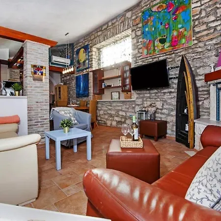 Art House Is A Cozy House With A Private Pool Βίλα