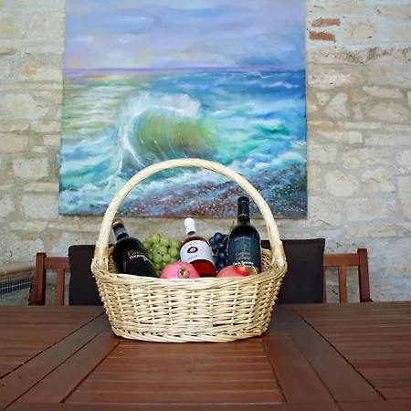 Art House Is A Cozy House With A Private Pool Βίλα