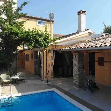 Art House Is A Cozy House With A Private Pool * Rovinjsko Selo