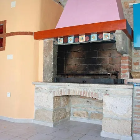 Art House Is A Cozy House With A Private Pool * Rovinjsko Selo