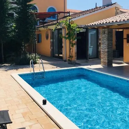 Art House Is A Cozy House With A Private Pool Βίλα Rovinjsko Selo